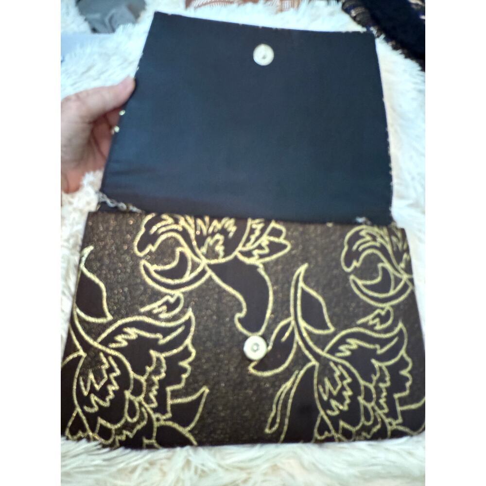 Terramina Brown Material Gold Metallic Embroidery Floral Pattern Envelope Purse - Picture 5 of 9